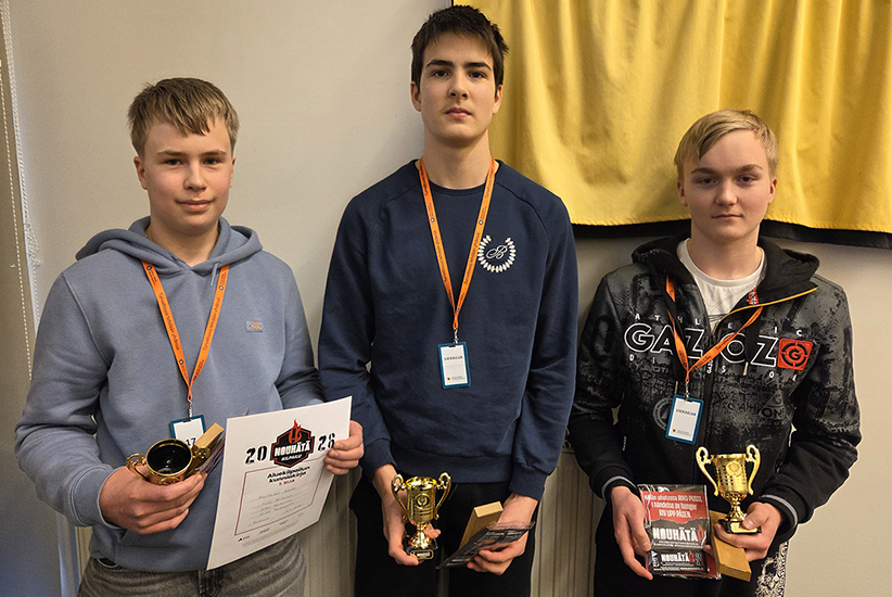 Mertalan koulun voittajajoukkue