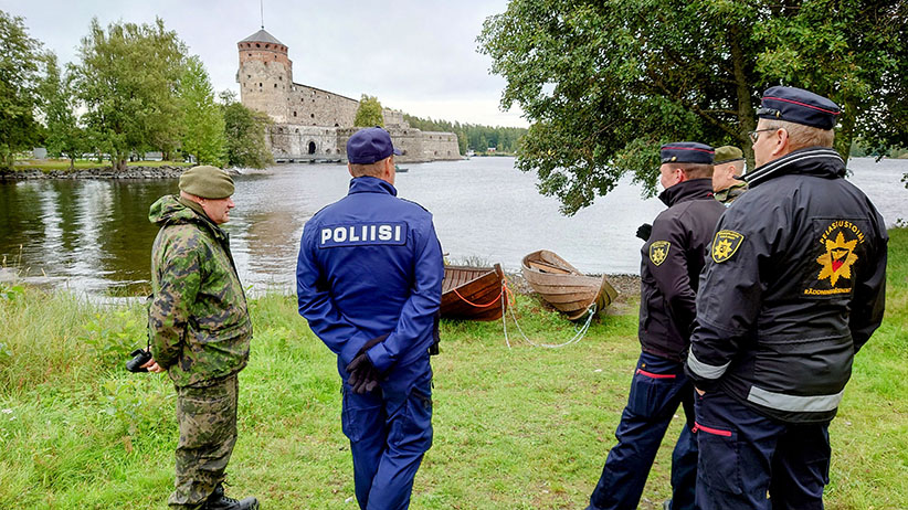Puolustusvoimien, poliisin ja pelastuslaitoksen edustajia Etelä-Savon paikallispuolustusharjoituksessa Savonlinnassa syyskuussa 2022.