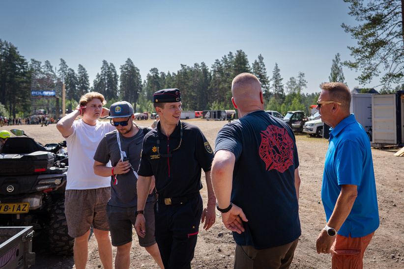 Risk Management Manager Pekka Itkonen familiarised himself with the activities and atmosphere of the camp with the organisers of the Rescue Associations