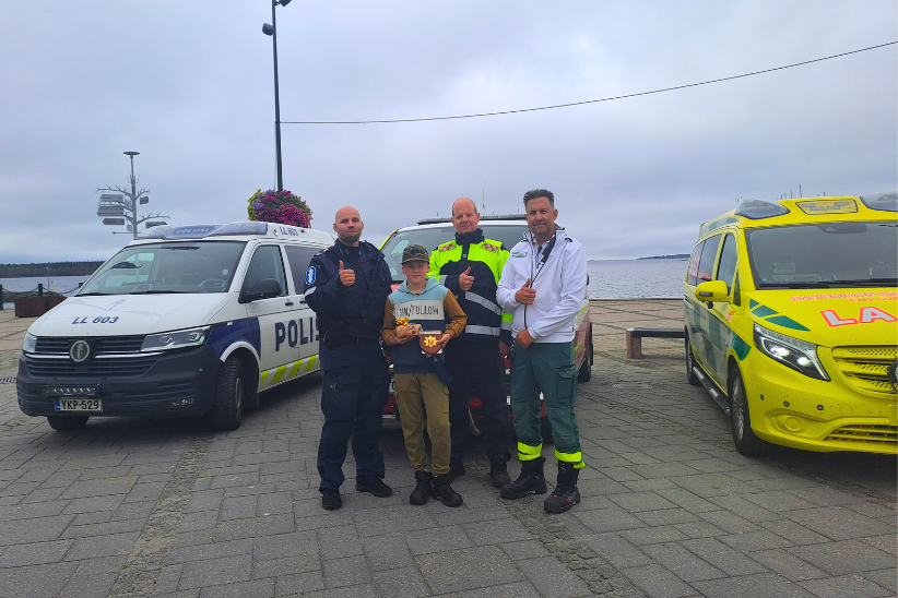 Nuoret palkittiin ansioituneesta hengenpelastamisesta viranomaisten toimesta.